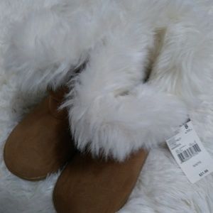 NWT Piper Boots Size 8 Toddler Carmel Fur Trim